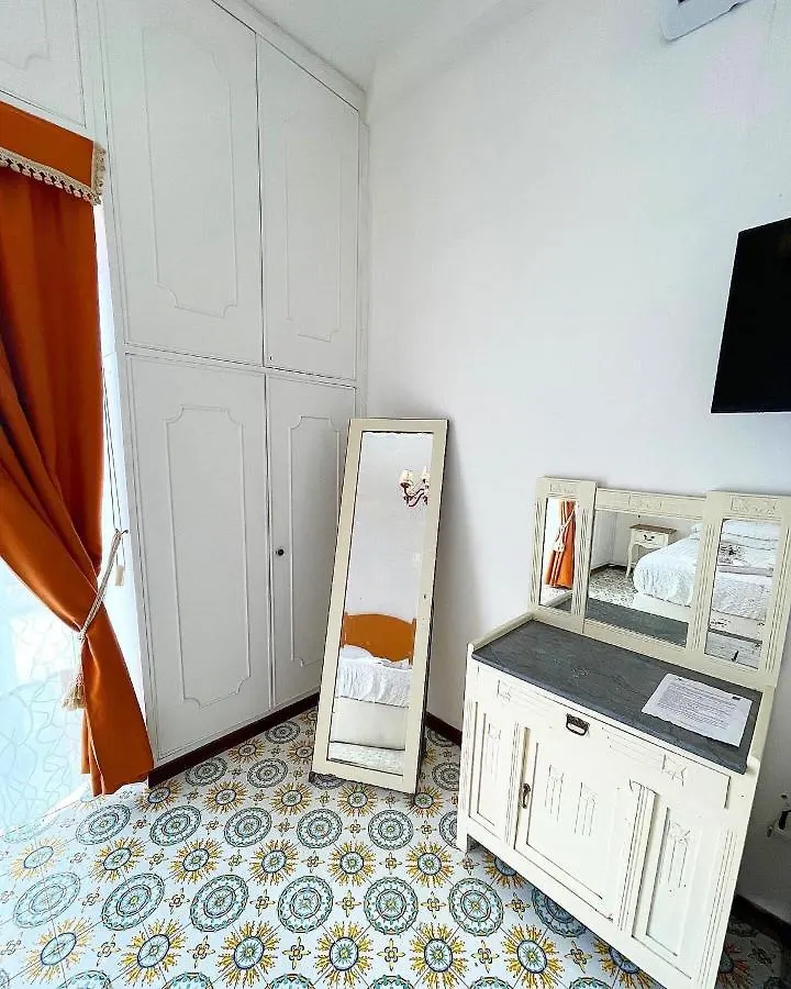 Dolce Vita Suite Альгеро Гостевой дом